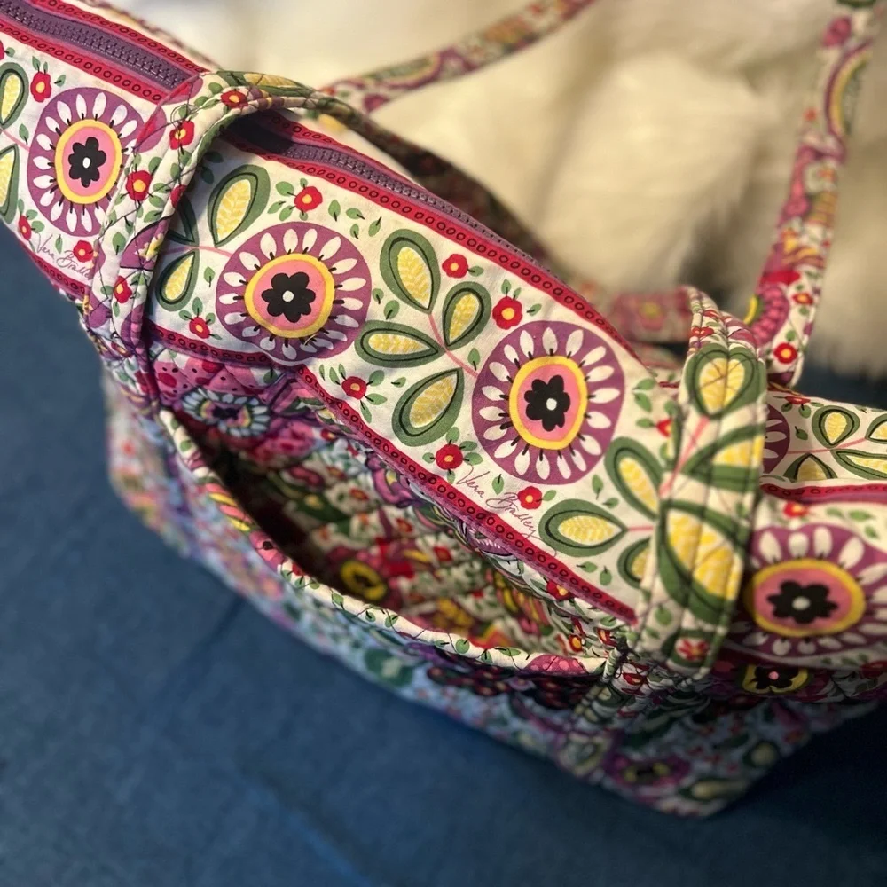 Vera Bradley Large Travel Tote with 6 Inside Pockets Viva La La Green Flowers - Picture 11 of 12